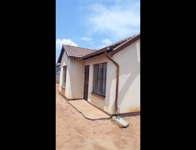 3 BEDROOM HOUSE FOR SALE IN SOSHANGUVE VV